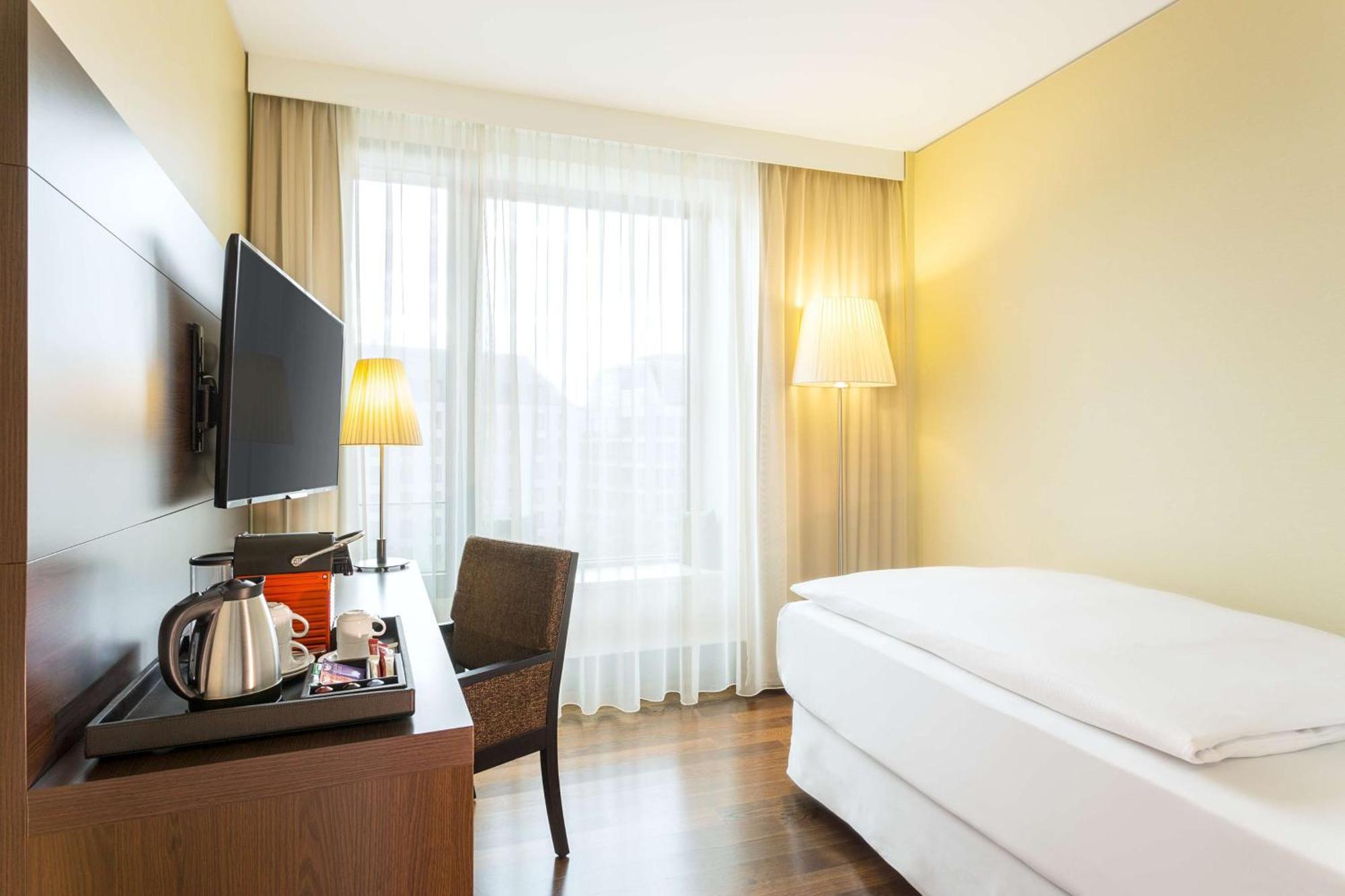 เอ็นเอช คอลเล็คชั่น เดรสเดน อัลท์มาร์ค Hotel ภายนอก รูปภาพ