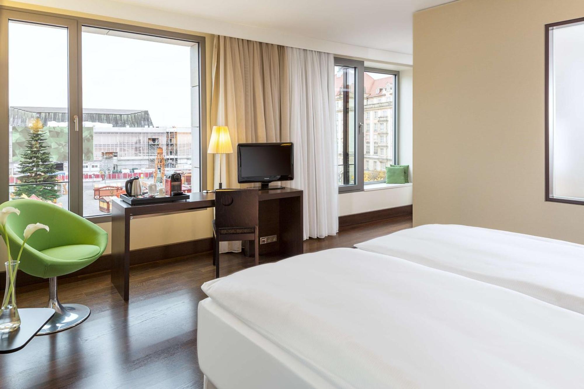 เอ็นเอช คอลเล็คชั่น เดรสเดน อัลท์มาร์ค Hotel ภายนอก รูปภาพ