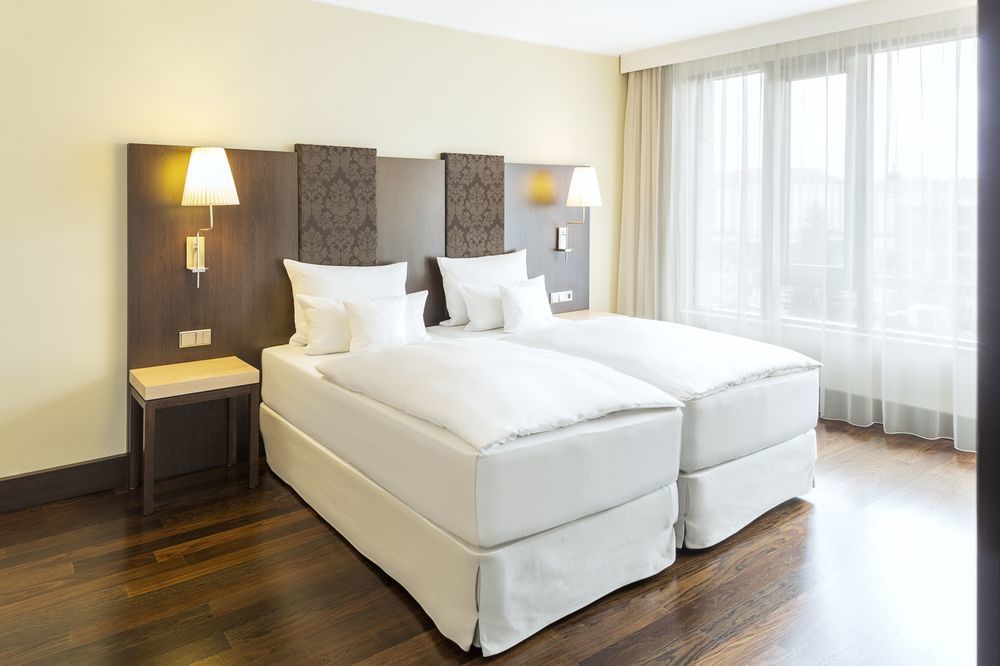 เอ็นเอช คอลเล็คชั่น เดรสเดน อัลท์มาร์ค Hotel ภายนอก รูปภาพ